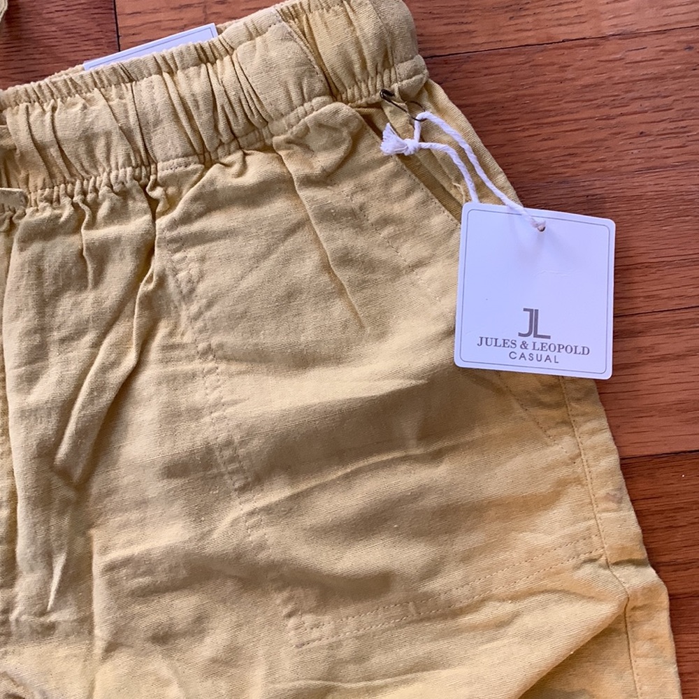 Pull On Shorts - Picture 2 of 3